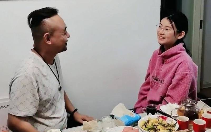 91久久露脸精品av的相关介绍