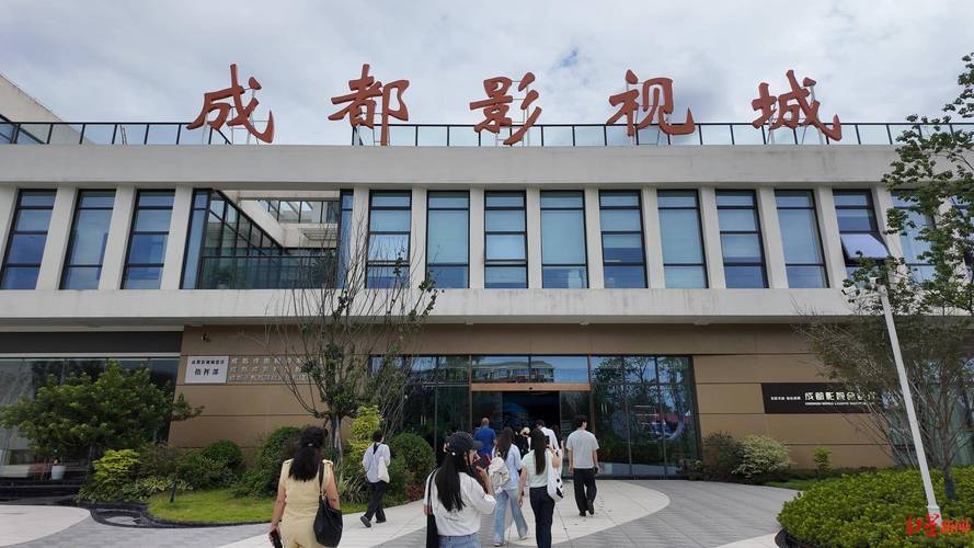 亚洲自由成熟少妇的相关介绍