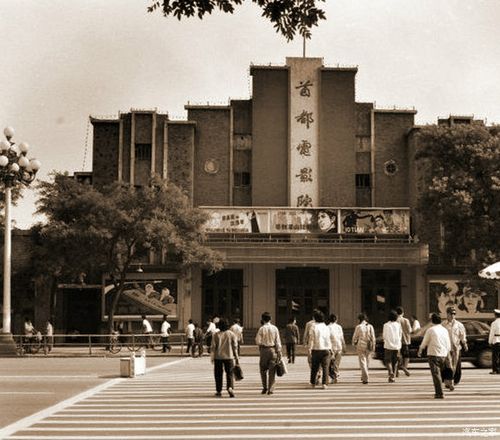 欧美人妻成人在线的相关介绍