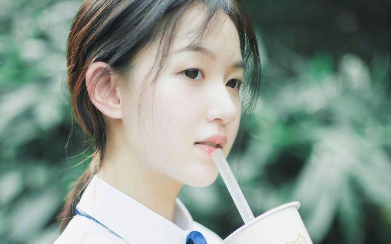 啪啪老师的相关介绍