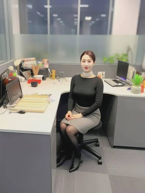 老师被啪啪啪的相关介绍